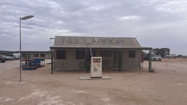 Nullarbor roadhouse
